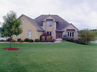 W256S10240 Sandhill Ridge Rd, Mukwonago, WI 10240 