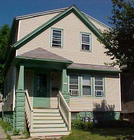 2527 South 11th Street, Milwaukee, WI 53215 
