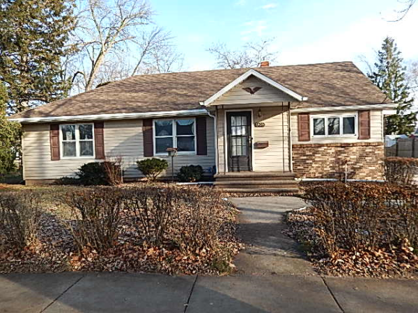 908 N Gillett St, Appleton, WI 54914 