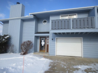 2440 W Crabapple Ln, Oak Creek, WI 53154 