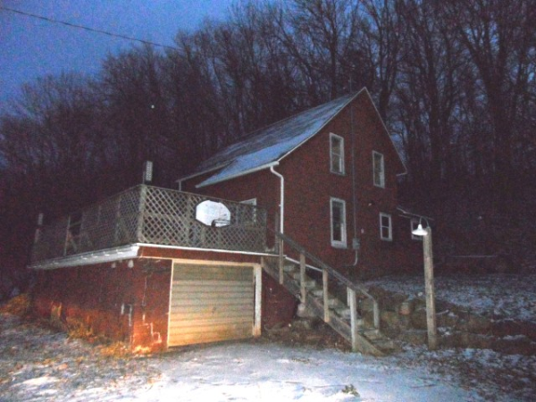 409 W Broadway, Rock Springs, WI 53961 