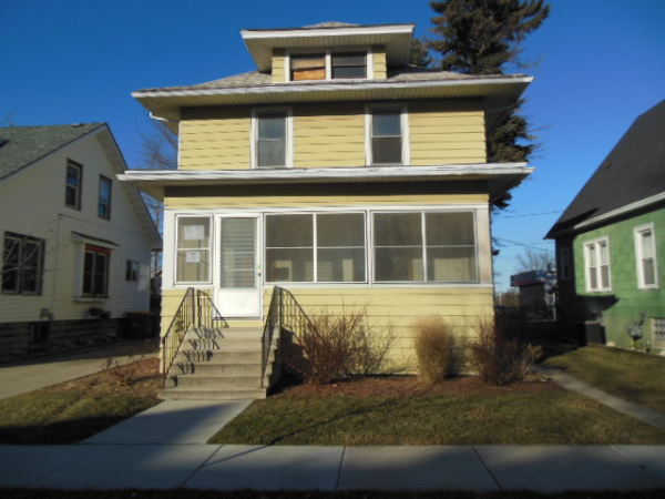 23 W Bank Street, Fond Du Lac, WI 54935 