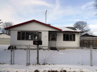 8528 16th Ave, Kenosha, WI 53143 