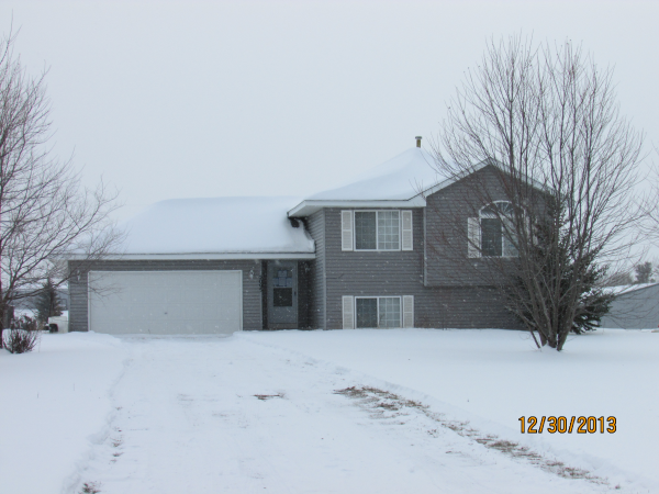 2095 Cook Dr, Somerset, WI 54025 