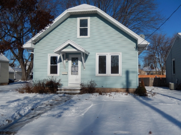 932 W Hawes Ave, Appleton, WI 54914 