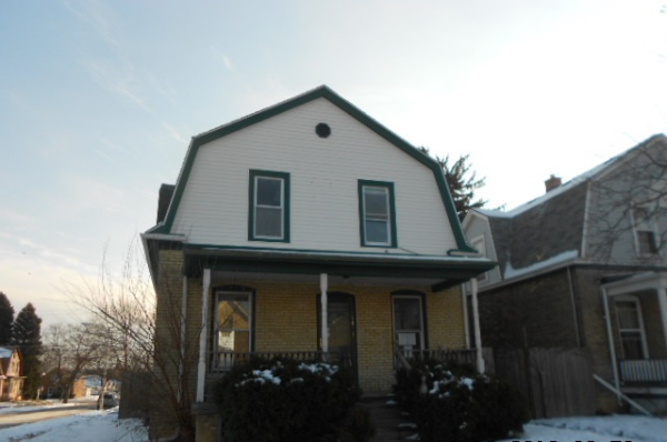 1451 Summit Ave, Racine, WI 53404 