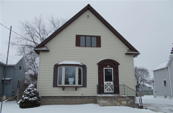 131 Oak Street, Brillion, WI 54110 