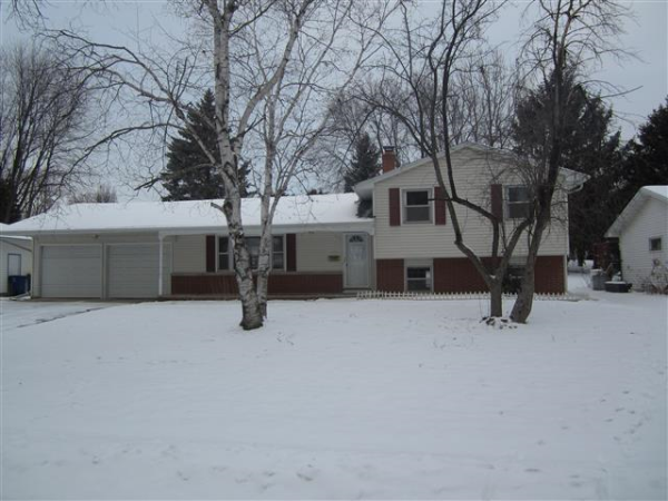 711 Saratoga Street, Green Bay, WI 54303 
