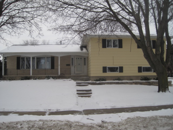 330 S Eagle St, Oshkosh, WI 54902 