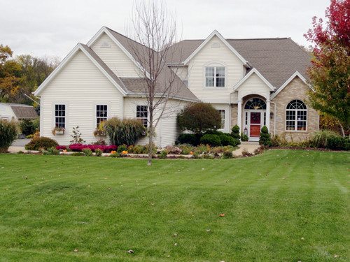 S38W22140 Arlo Dr, Waukesha, WI 22140 