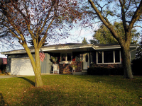 7833 W Plainsview Dr, Franklin, WI 53132 
