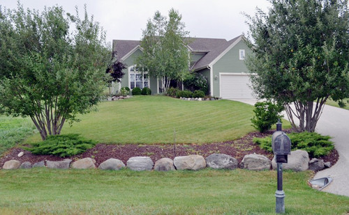 355 Stocks Dr, Delafield, WI 53018 