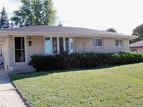 2517 E Ramsey Ave, Cudahy, WI 53110 