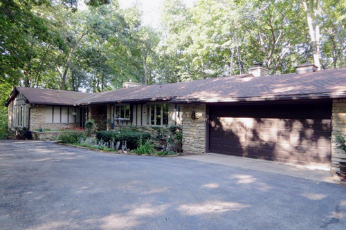 2055 Cavanaugh Ct, Hartford, WI 53027 