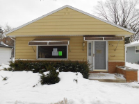 816 S 101st St, West Allis, WI 53214 