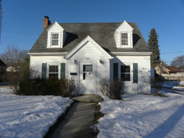 802 Kingston Avenue, Racine, WI 53402 