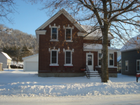 210 S Main St, Cochrane, WI 54622 