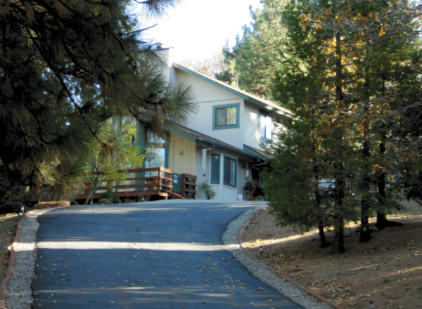 25049 Tenniel Road, Crestline, CA 25049 