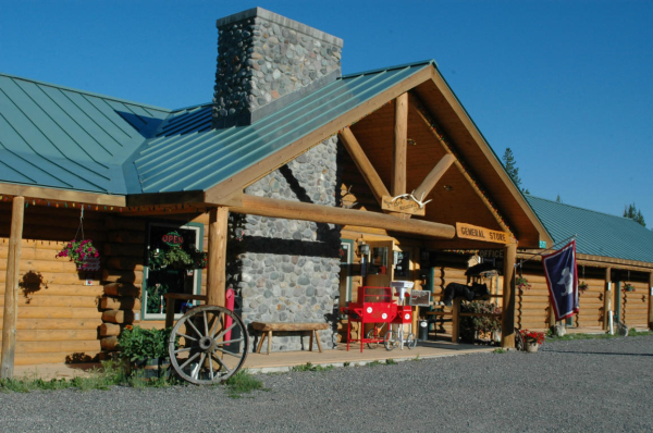 3577 HWY 26, Dubois, WY 82513 
