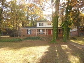 12201 GREENLEAF DR, HUNTSVILLE, AL 35803