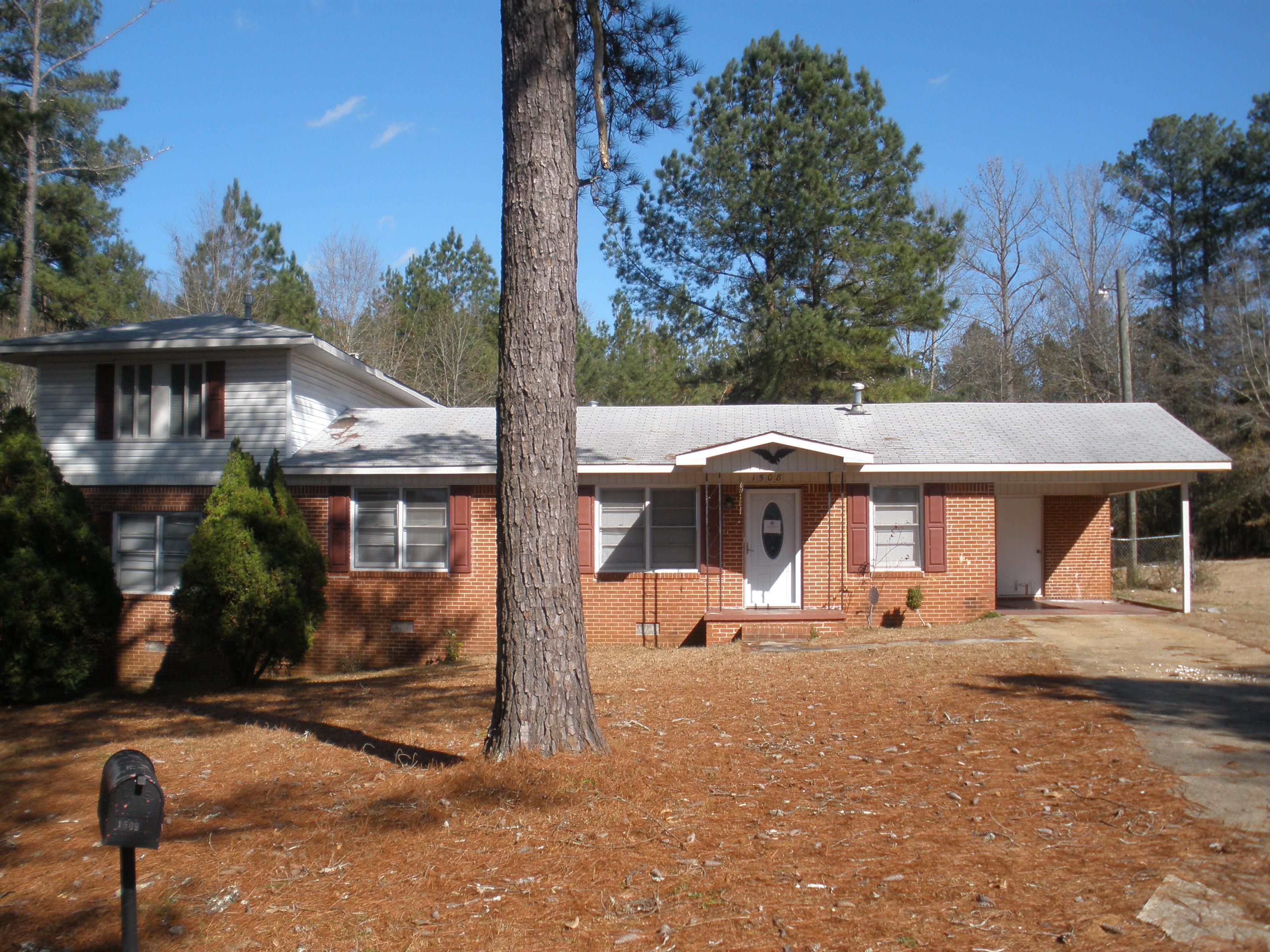 1508 30th Court SW, LANETT, AL 36863