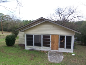 2009 LAKE BLVD E, BIRMINGHAM, AL 35217