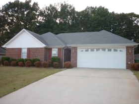 2322 CAMDEN CV W, MUSCLE SHOALS, AL 35661