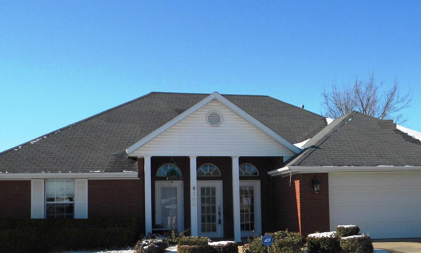 300 Center Drive, LOWELL, AR 72745 