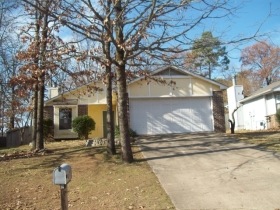 33 OAK RIDGE DR, MAUMELLE, AR 72113 