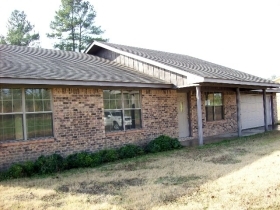 331 NIP AND TUCK CIRCLE, PERRYTOWN, AR 71801 