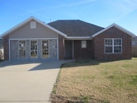 724 APPLEGATE LN, LINCOLN, AR 72744 