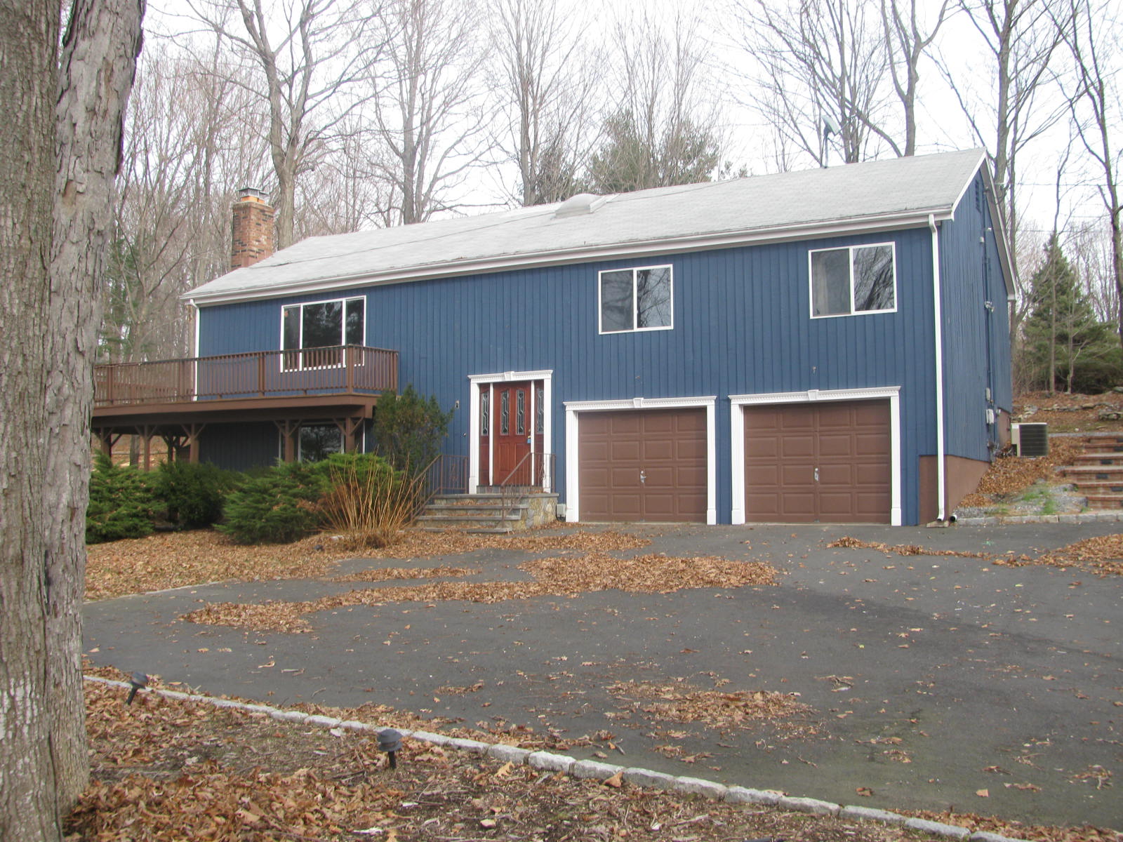 20 Stirrup Dr, Trumbull, CT 06611 