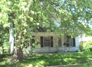 409 W. Jefferson, Knoxville, IA 50138 