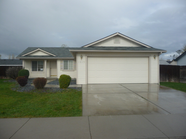 1215 North Kolnes Avenue, KUNA, ID 83634 