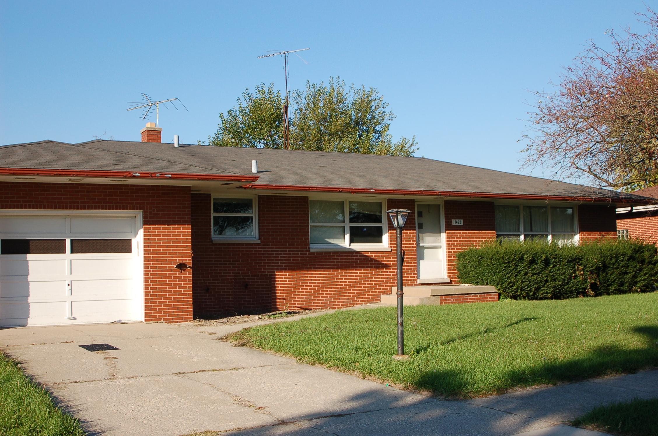 1420 Meadow Drive, MERRILLVILLE, IN 46410 