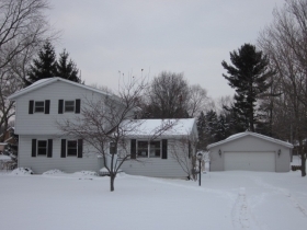 1903 CROCKETT AVE, VALPARAISO, IN 46383 