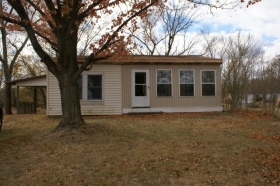 21029 STATE LINE RD, LAWRENCEBURG, IN 47025 