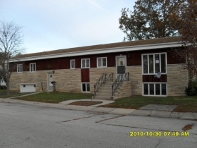 608 W GROVE ST, RENSSELAER, IN 47978 