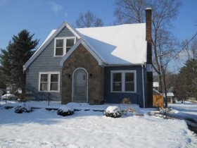 811 NOWLIN AVE, LAWRENCEBURG, IN 47025 