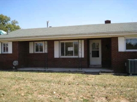 8702 S LOCUST GROVE, HARDINSBURG, IN 47125 