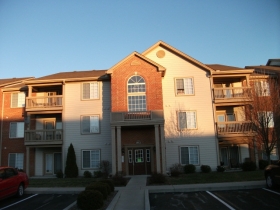 8911 HUNTERS CREEK, INDIANAPOLIS, IN 46237 