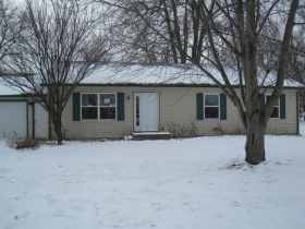 9297 DOSWELL BLVD, CROMWELL, IN 46732 