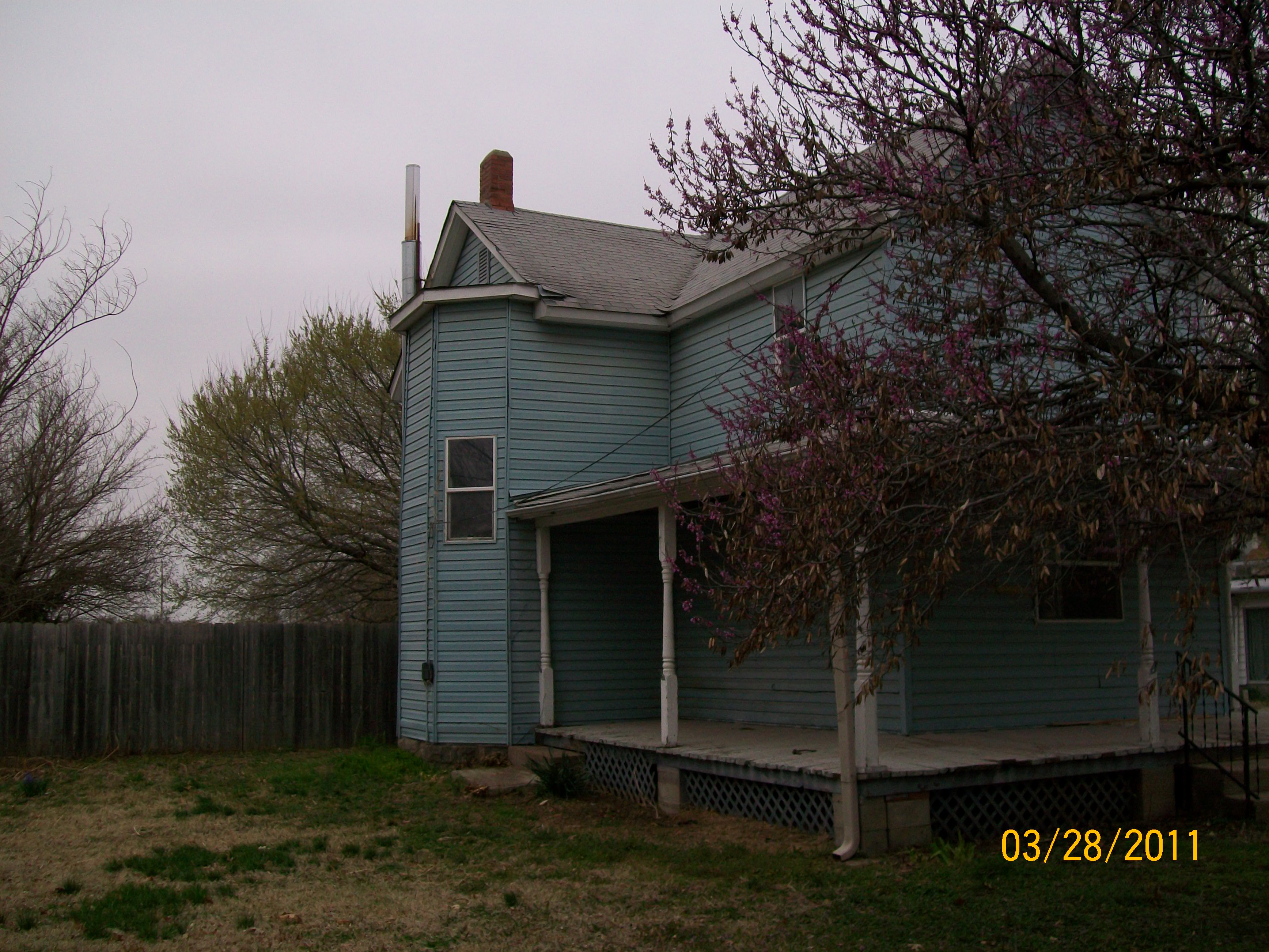 1005 Lowry Street, WINFIELD, KS 67156 