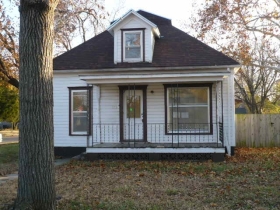 236 E ELLSWORTH AVE, SALINA, KS 67401 