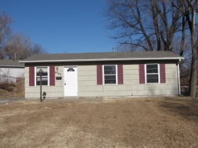 4742 OAK GROVE RD, KANSAS CITY, KS 66106 