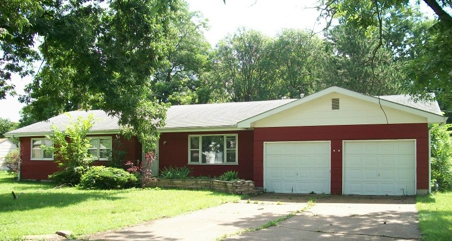 520 S Butler St, ERIE, KS 66733 