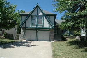 910   E ELIZABETH STREET, OLATHE, KS 66061 