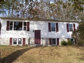 1159 GILBERTS CREEK, LAWRENCEBURG, KY 40342 