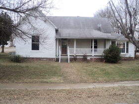 220 MAPLE ST, AUBURN, KY 42206 