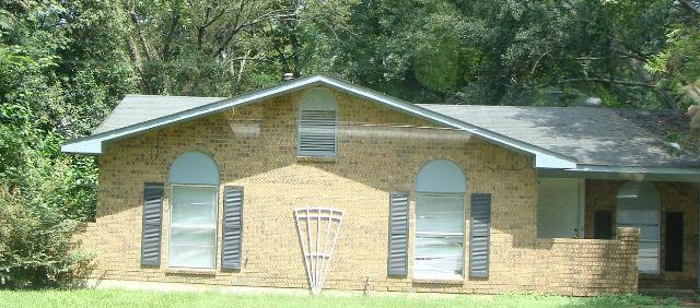 135 Saucier Street, MARKSVILLE, LA 71351 